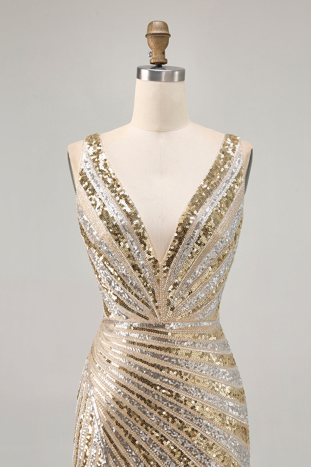 Sparkly Golden V-Neck Bodycon Homecoming Dress - Image 6